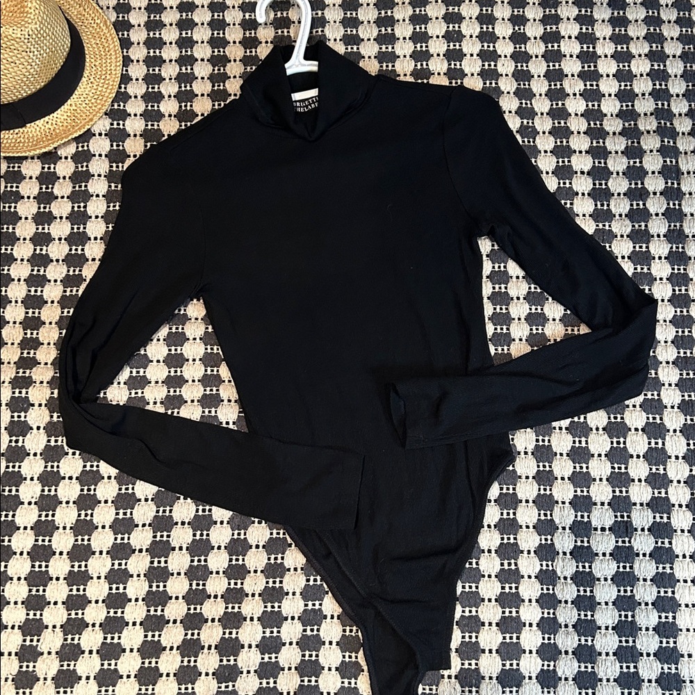 BTL Unworn NWOT Ribbed Turtleneck Bodysuit
